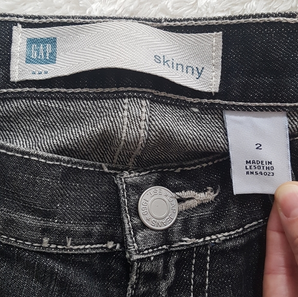 Gap distressed black skinny jeans size 2 - Picture 8 of 12